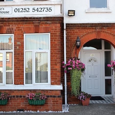 Annie'S Guest House Farnborough  Dış mekan fotoğraf