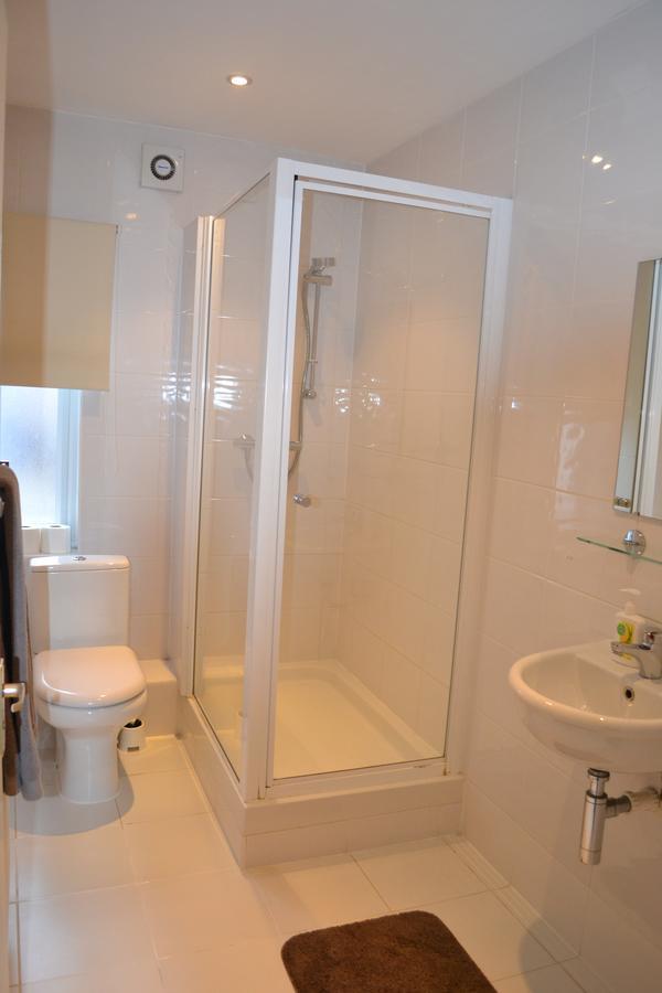 Annie'S Guest House Farnborough  Dış mekan fotoğraf